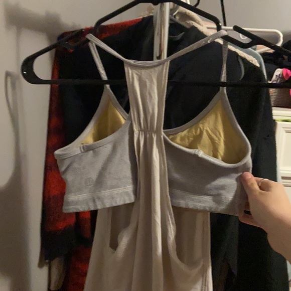 Lululemon tank size six - Picture 2 of 2